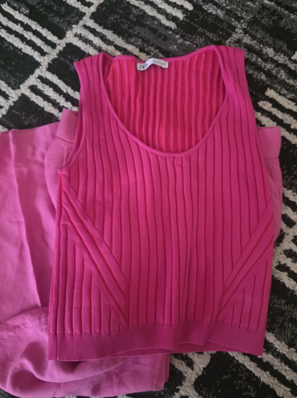Zara Set - Picture 2 of 2